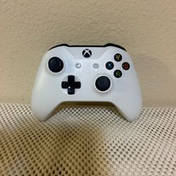 Microsoft Xbox One Wireless Controller Model 1708 White Console Broke For Parts