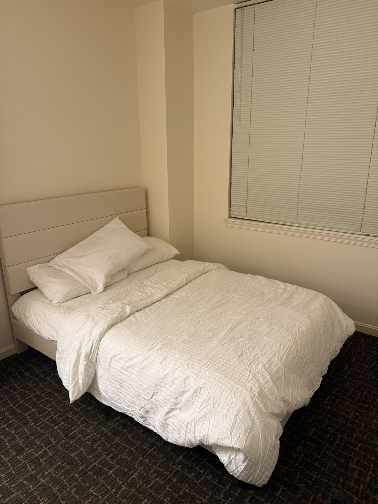 Full Size Bed With Mattress