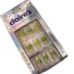 Claire's Green Heart Press-On Nails