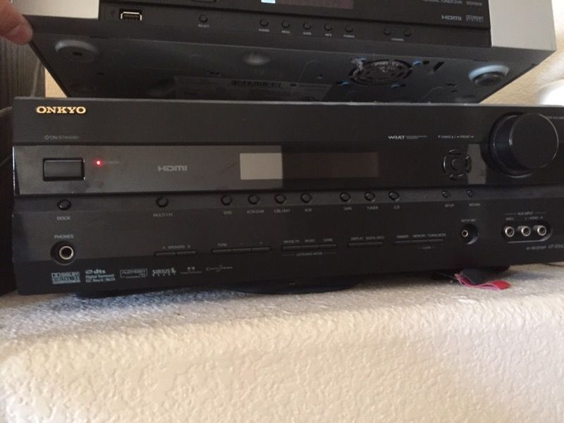 Surround sound onkyo ht-r560