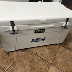 Yeti Tundra 75 Cooler