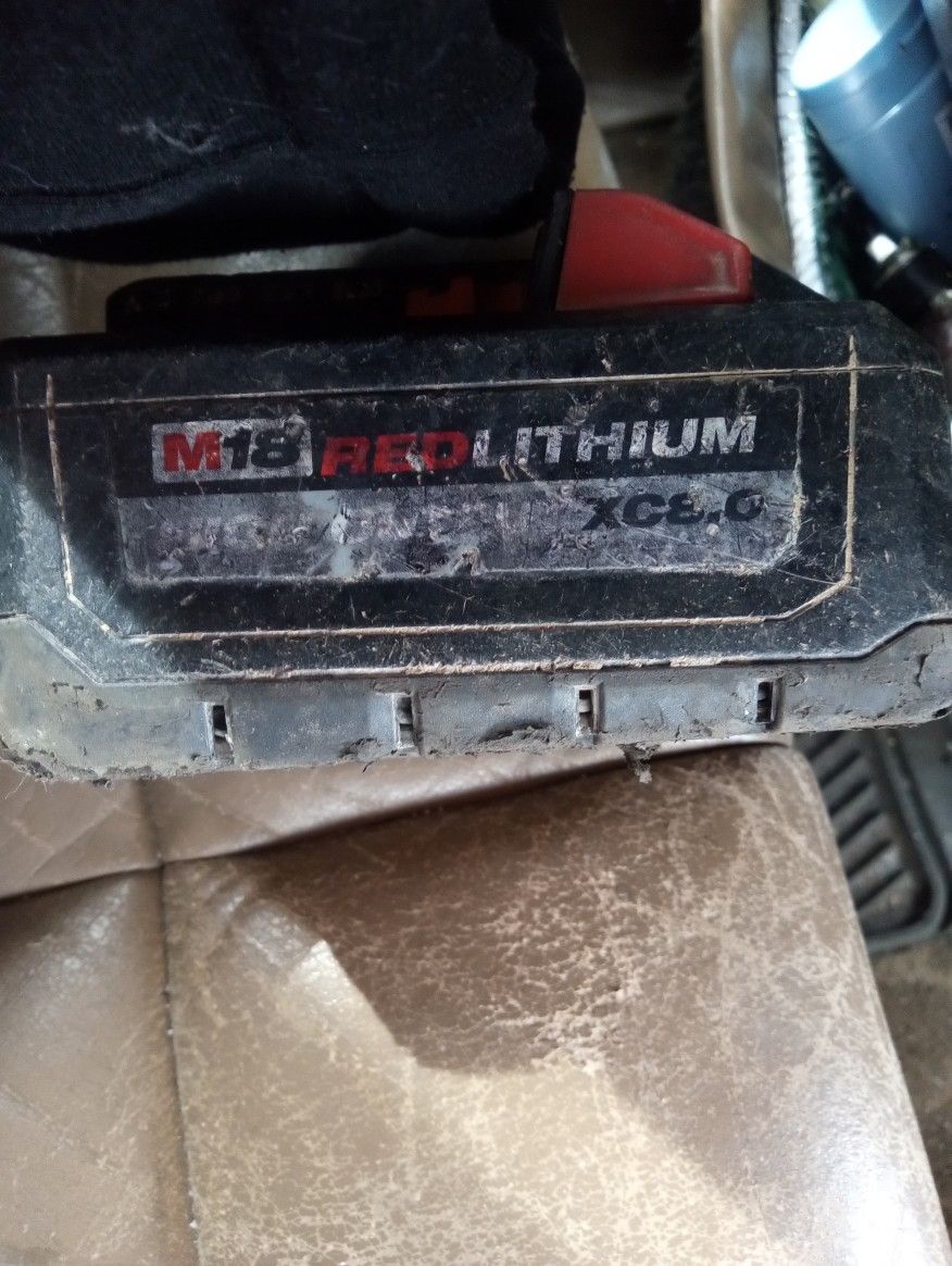 M18 Red Lithium Milwaukee Battary
