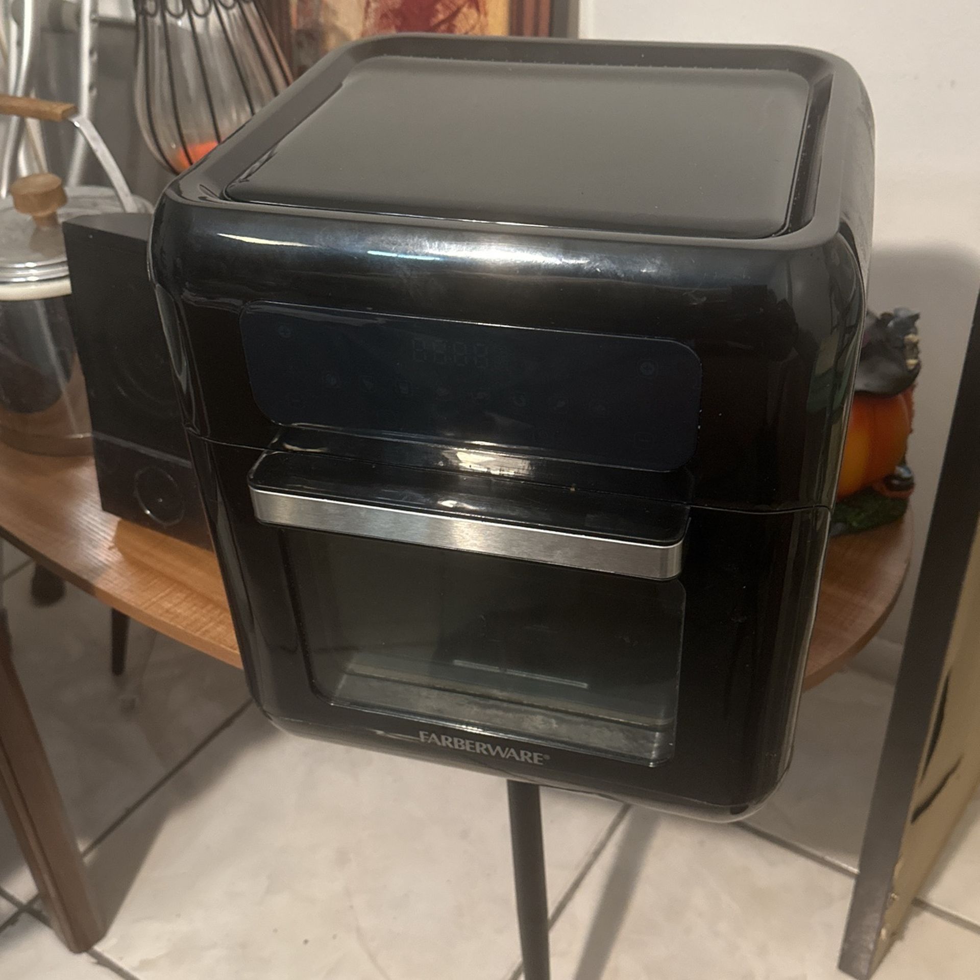 Modern Digital Oven Many Features For Cooking