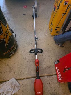 MILWAUKEE LAWN EDGER
