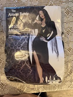 Morticia Addams costume