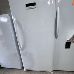 Upright Deep Freezer 