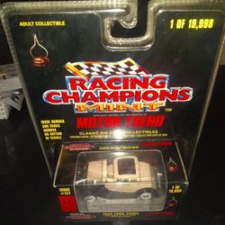 Brand New Racing Champions Motor Trend 1932 Ford Coupe 1,64