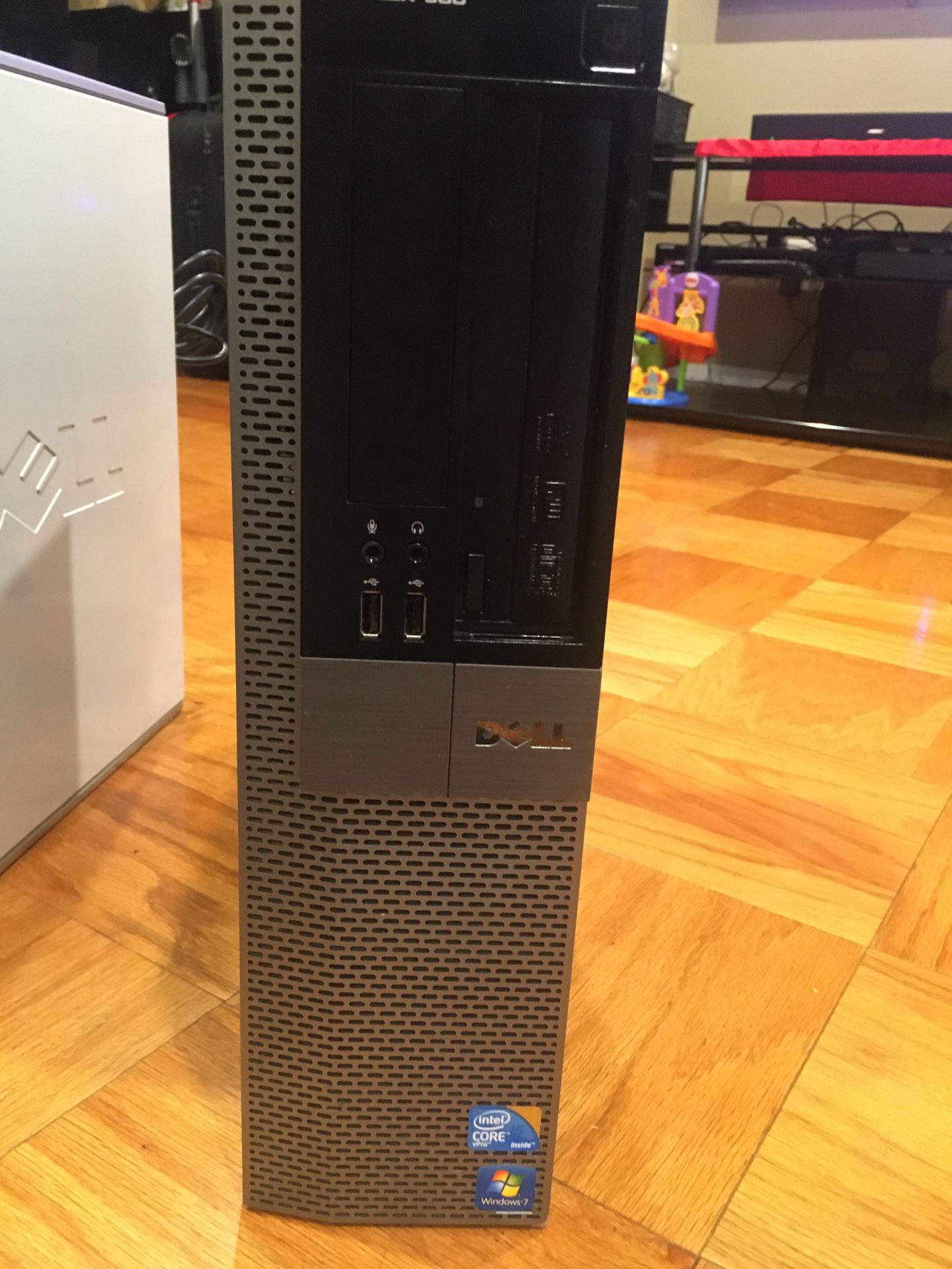 Dell Optilex 980 i5 (not hard drive included)