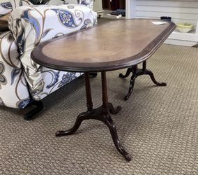 Classic Wood Coffee Table – Double Pedestal