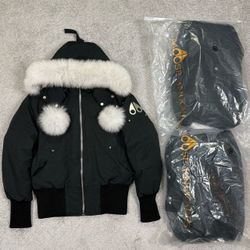 Moose knuckles women’s small and medium