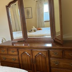 Queen Anne Bedroom Set