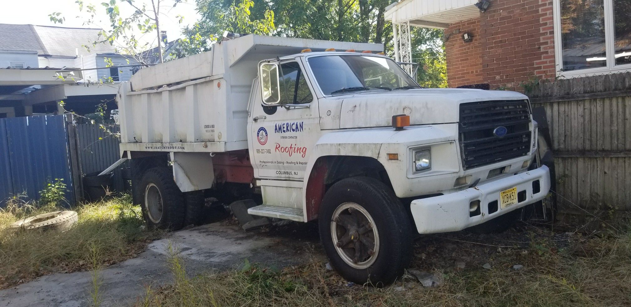 Ford f 600 dump truck