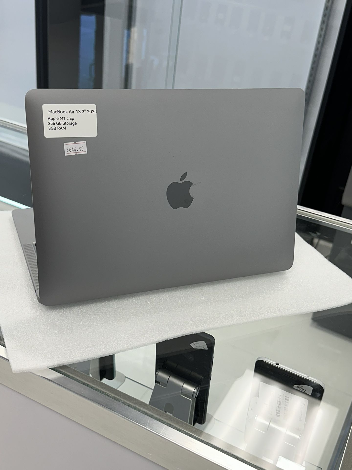 MacBook Air  13inch  2020   256 GB   1 Year Warranty 