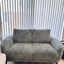 Loveseat/Sofa