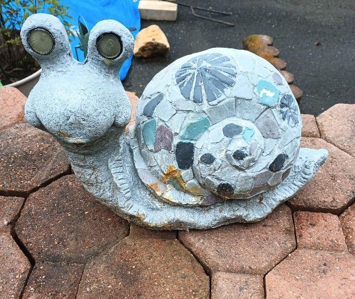 Cute Large Snail Garden Statue