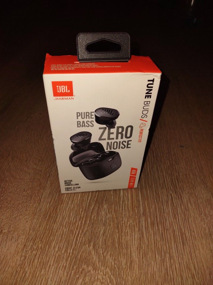 JBL Noise Cancelling Wireless Headphones