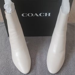 COACH BOOTS- WINTER WHITE LEATHER/ Sz 10