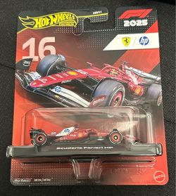 Hot Wheels Premium F1 Scuderia Ferrari HP #16 Charles Leclerc 2025 1:64