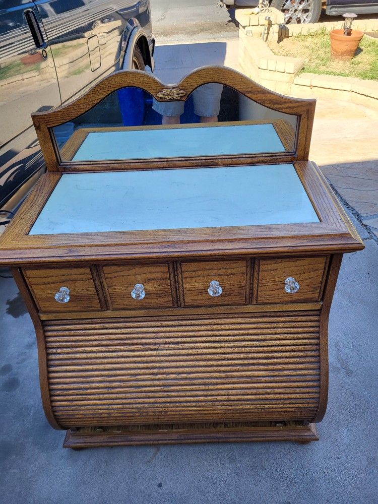 Rowe Night Stand With Tandum Door