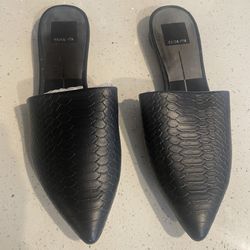 Womens Dolce Vita sandals size 6 new