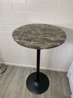 Circle Table