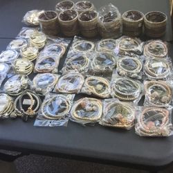 Bracelets 