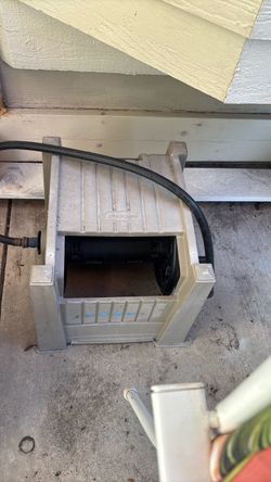 Garden hose holder