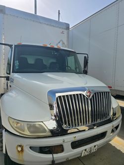 2011 international 4300 box truck
