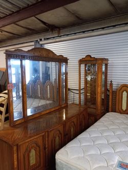 Vintage Antique Bedroom Set