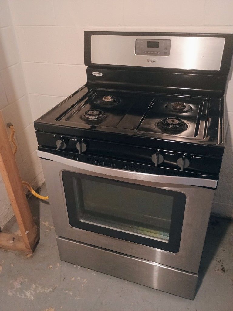 Stove And Refrigerator