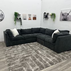 Sectional Couch - FREE DELIVERY 🚚