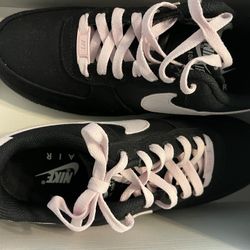 Brand New In Box Nike Woman’s Sneakers 