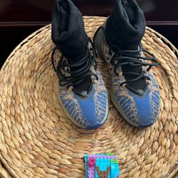 Yeezy basketball 