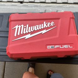 Milwaukee Case 18 Volt