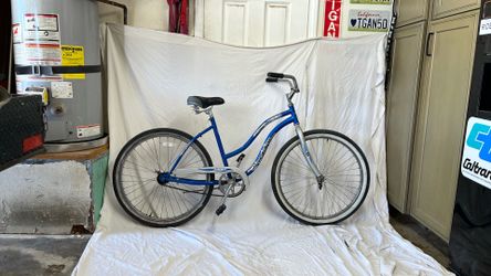 Huffy brand 26 inch single speed coaster Brake beach cruiser bicycle has a brand new seat ready to ride