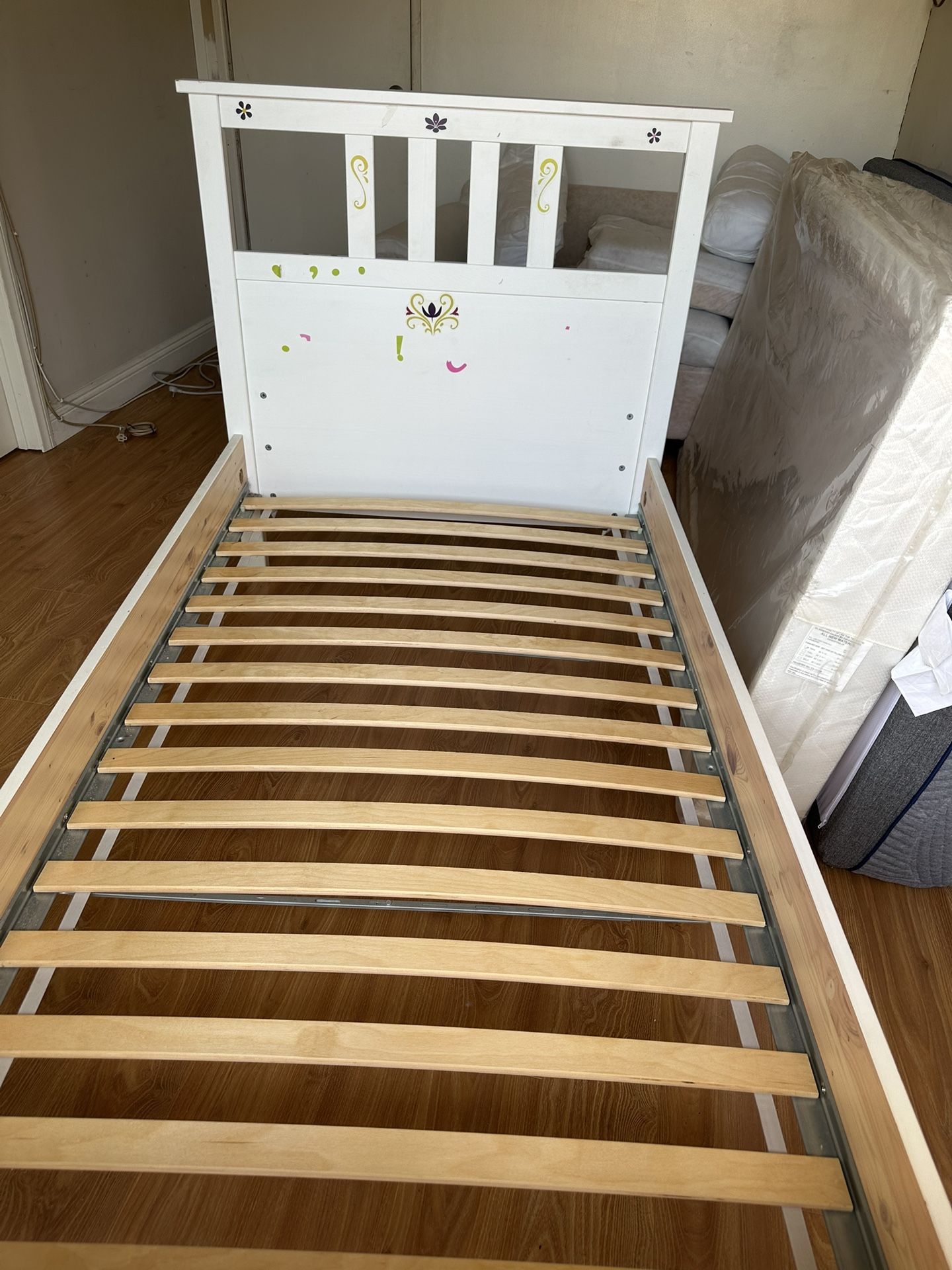Twin Bed With Mattress