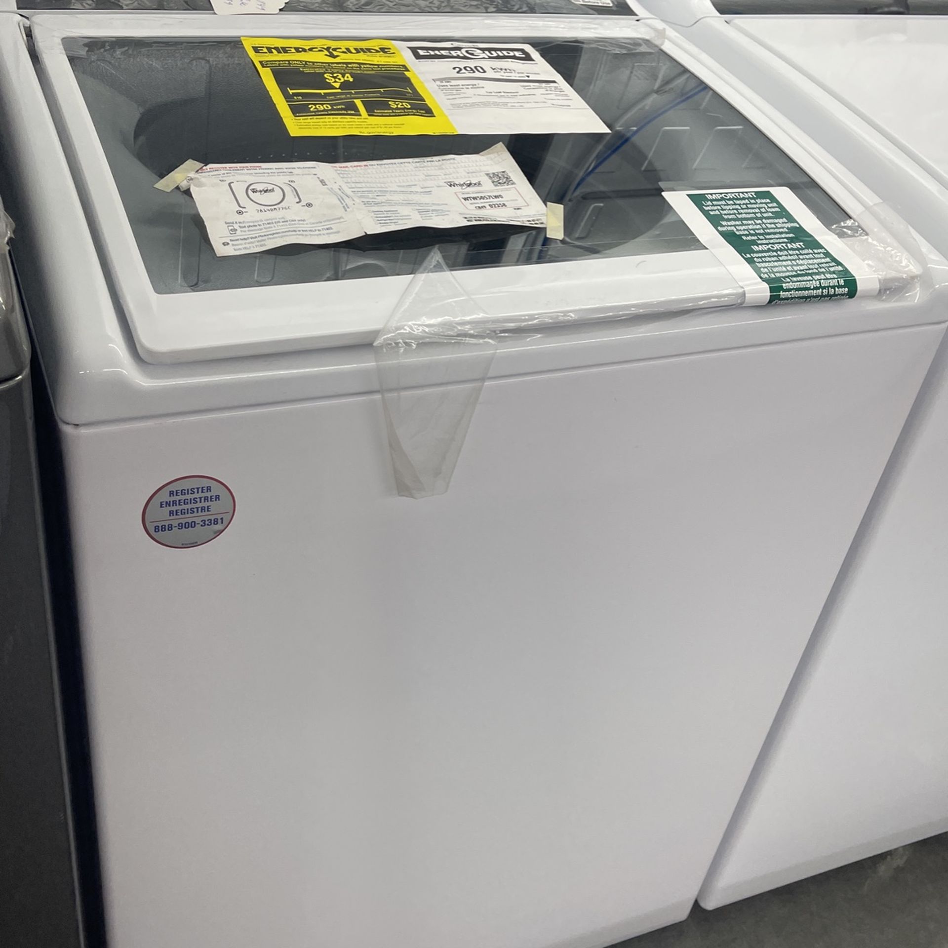 New Scratch And Dent Whirlpool Washer. 1 Year Warranty for Sale in St