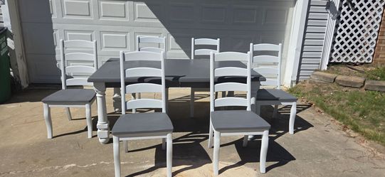 Farm style kitchen table and chairs