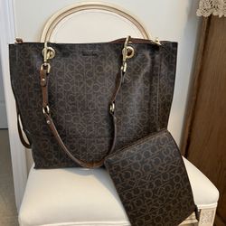 Calvin Klein Signature Tote