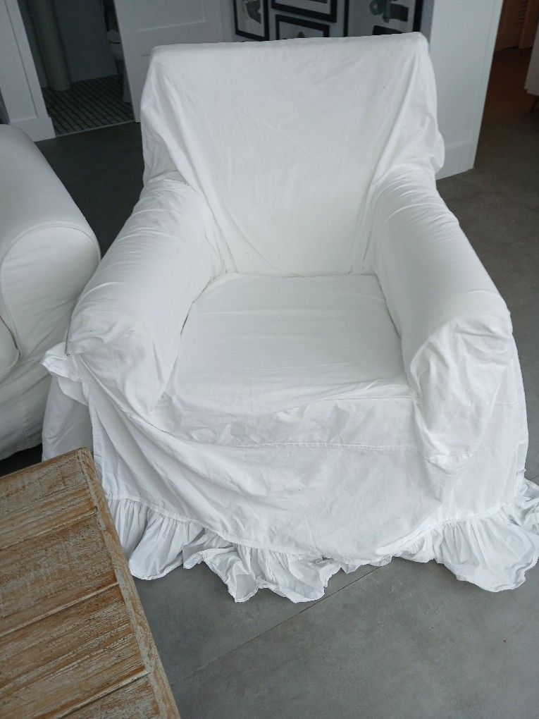 Set Of 2 Beautiful Chairs W/ 2 Expensive Slipcovers for Sale in Miami ...
