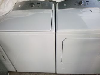 Like New Kenmore HE Washer Dryer gas Set