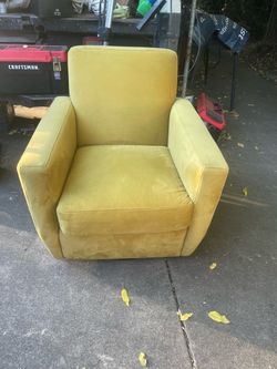 Single person chair