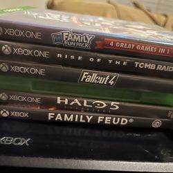 Xbox one 2 controllers plus games