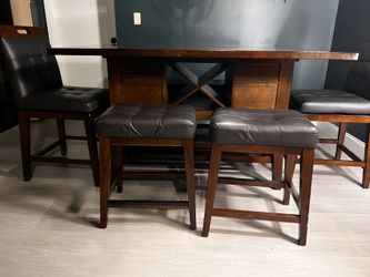 MOVE OUT SALE!!! Dining Table Set—Sale!!!