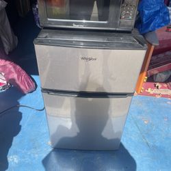 Mini Fridge And Microwave 