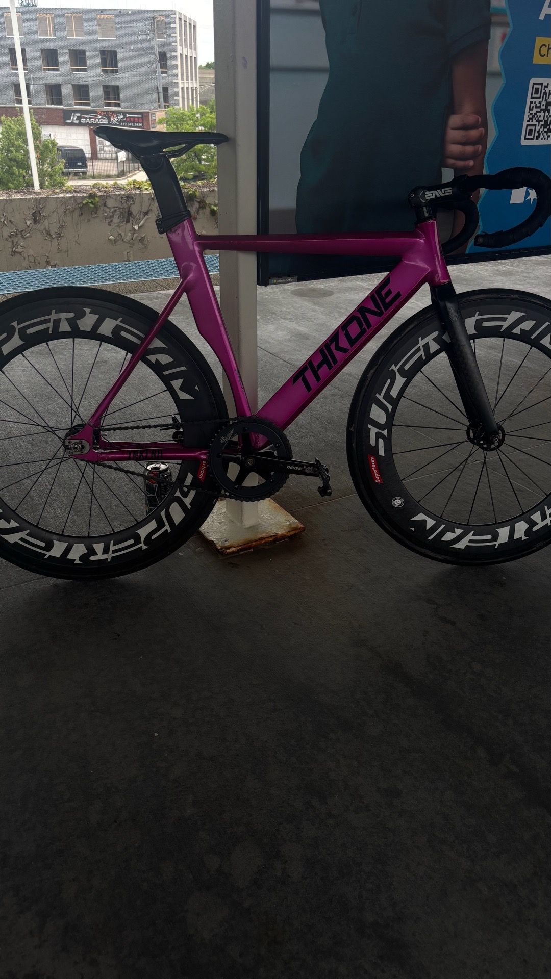 chain ring Comes complete, but without chain ring
