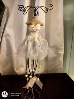 Bride jewelry organizer