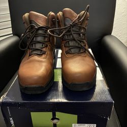 Men’s Boots, Brand New Size 10.5