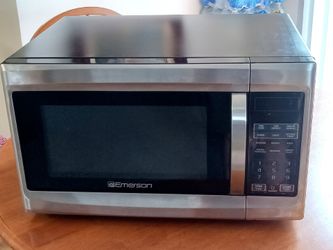 EMERSON Microwave.  1.3 cubic ft. 1000 watt. Stainless Steel.  Touch Control  Model# MW1338SB