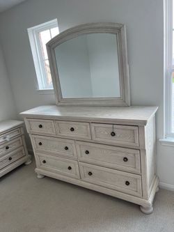 Dresser with mirror and side table
